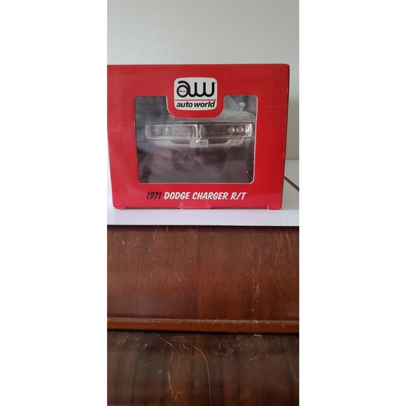 Auto World 1:18 Scale 1971 Dodge Charger R/T 440 Magnum Pace Car NIB - Picture 4 of 9